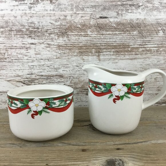 Pfaltzgraff Yuletide Stoneware Creamer & Sugar Bowl Set Holly & Ribbon Design - Picture 1 of 7